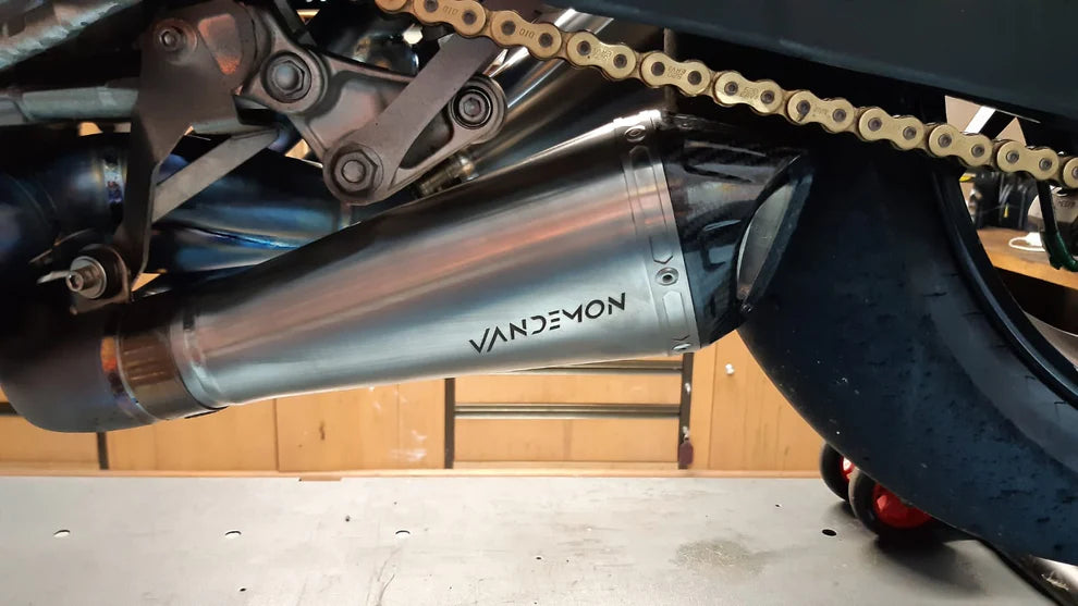 Kit de escape Vandemon Performance para Ducati Panigale V4S y V4R de titanio (2018-20)