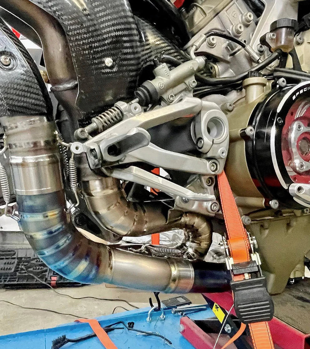 Vandemon Performance Ducati Panigale y Streetfighter V4 de titanio de montaje alto 3/4 Slip-On 2023-en adelante