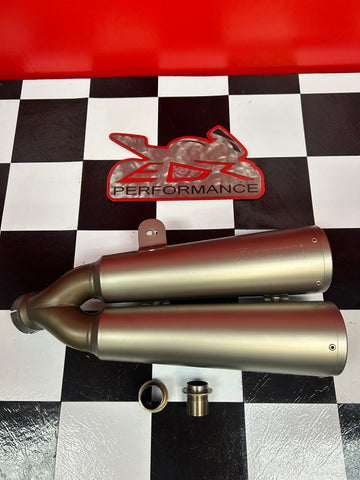 2014-2020 BMW R9T R Nine T OEM Akrapovic Slip-On Muffler w/inserts used