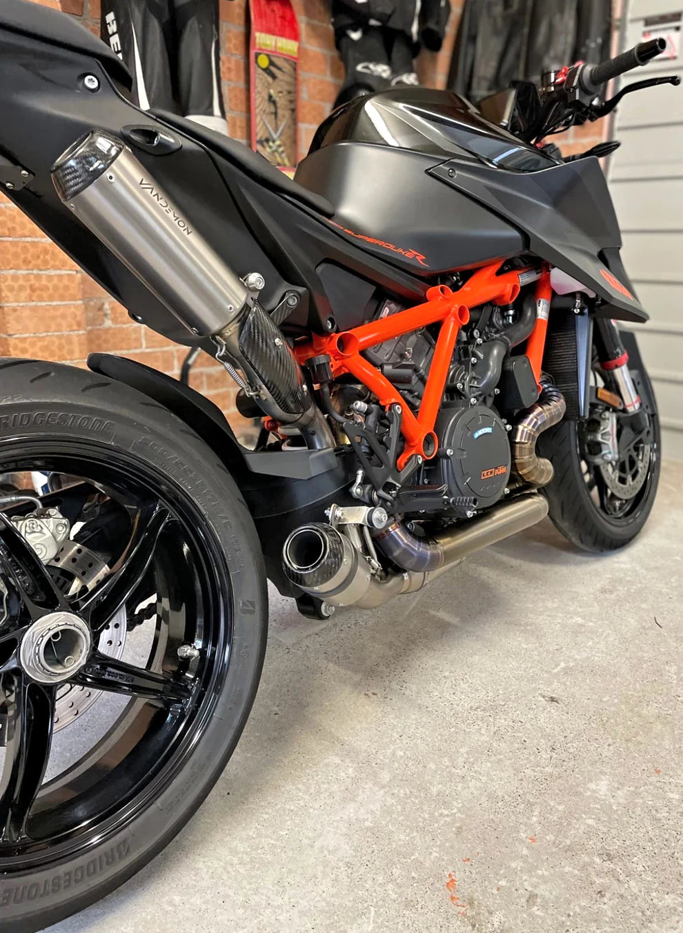 Vandemon Performance  KTM Super Duke 1290/1390R/RR Vandemon Twin Shot Titanium Exhaust System
