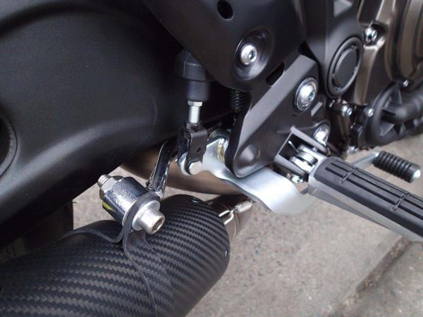 Sistema de escape de titanio Vandemon Performance para Yamaha R7, MT07, FZ07, XSR700, Tracer 700/GT y Tracer 7/GT 