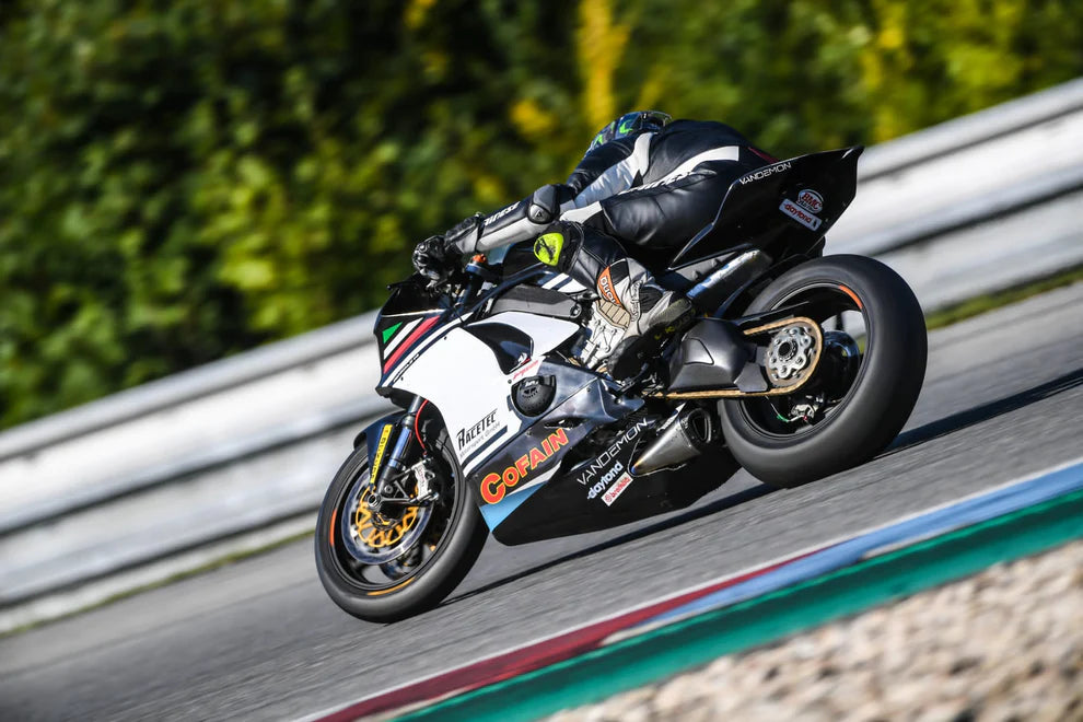 Kit de escape Vandemon Performance para Ducati Panigale V4S y V4R de titanio (2018-20)