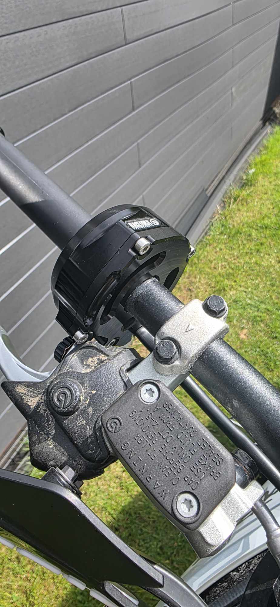 Racetorx Stark Varg MX/EX throttle protector