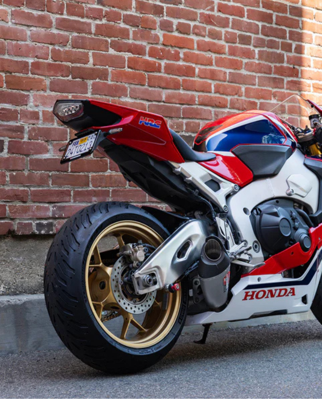 Yoshimura - CBR1000RR/SP/SP2 17-26 AT2 Stainless Slip-On Exhaust, w/ Stainless Muffler