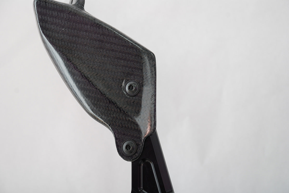 Reposapiés traseros ajustables Graves Motorsports para Yamaha R6 (2006-2022) 