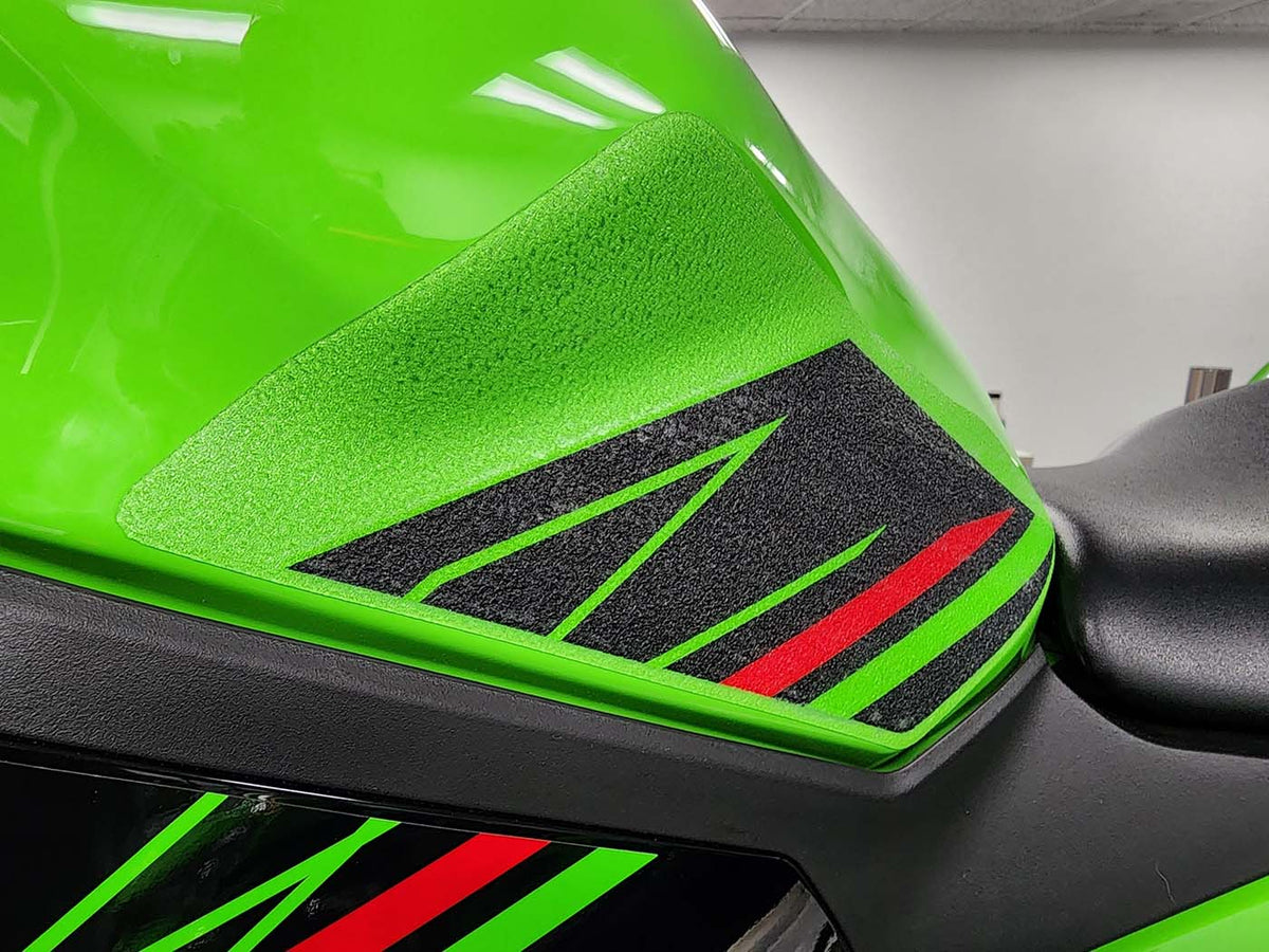 Kawasaki ZX-4RR Tank Grip